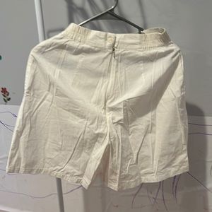 Woman’s white short